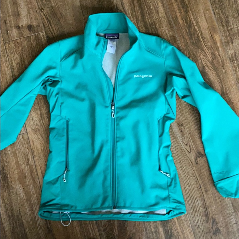 Patagonia GREEN zip up shell jacket